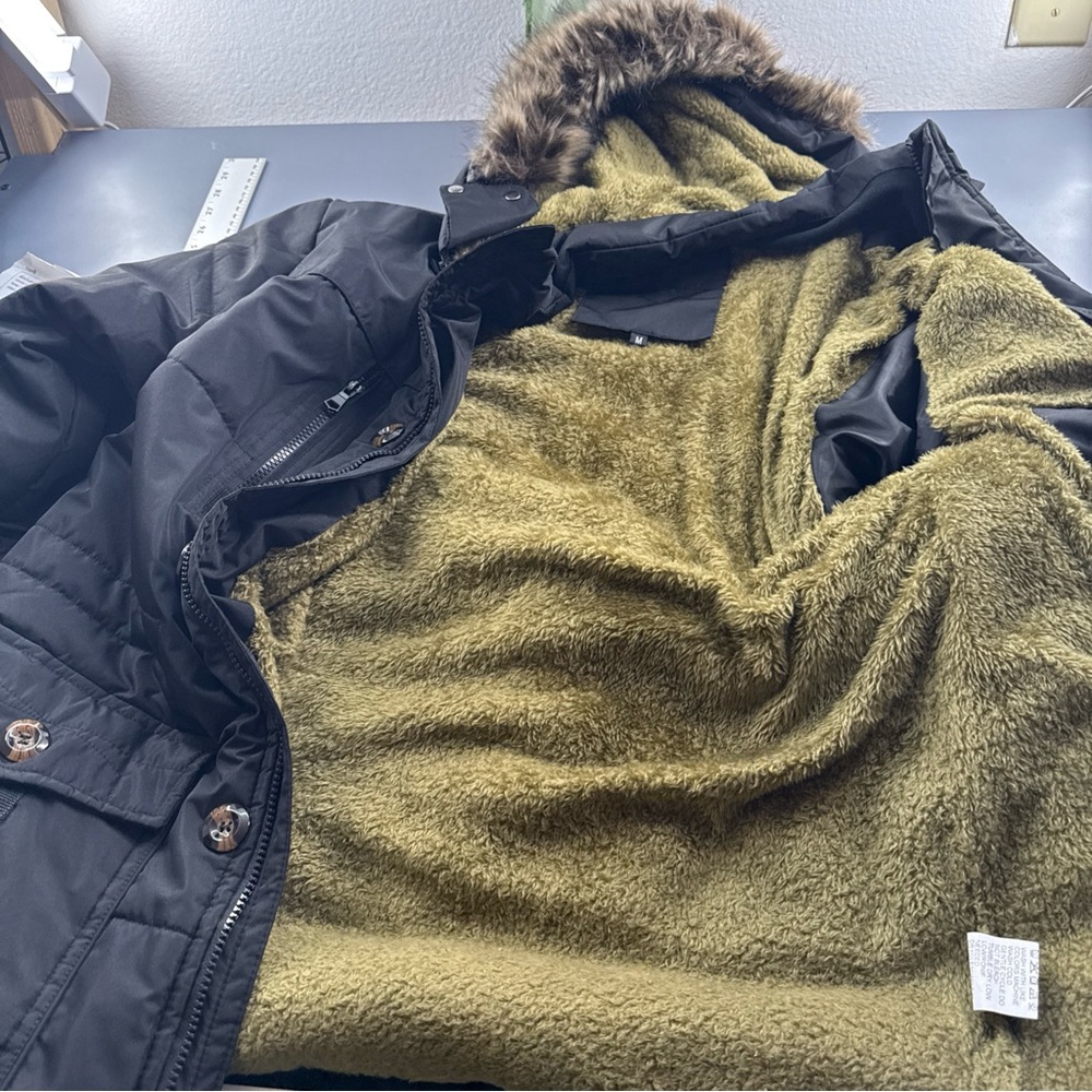 Men's Black Puffer Jacket with Faux Fur Hood Parka D’hiver Jacket - Picture 7 of 11